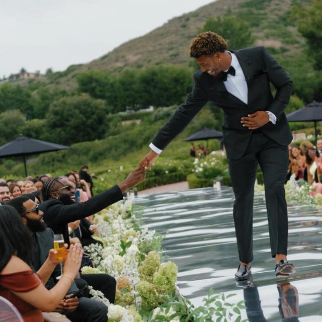 nba投注-剪不断的友谊！斯马特大婚塔图姆布朗出席