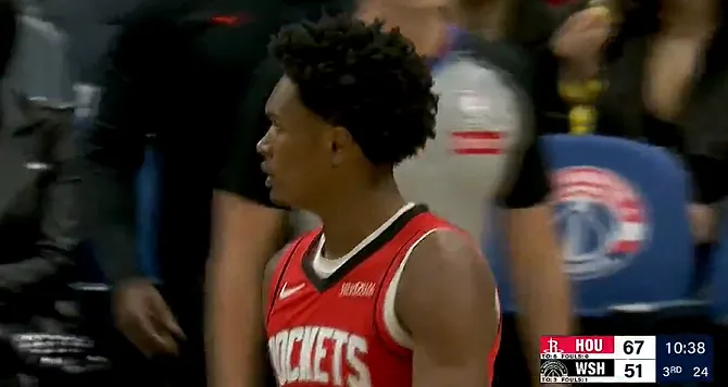 nba投注-奇才下半场连续出现失误，伊森、阿门分别暴扣火箭领先16分