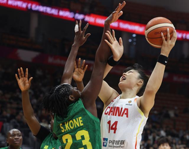 nba投注-中国女篮力克马里取开门红！李月汝轰21+11